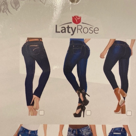 SOLD✨Katy Rose•Mid Rise Colombian Skinny Jeans•Blue•Size 3✨ - Picture 6 of 9